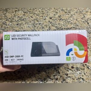 NIB LED Security Wallpack with Photocell - Bronze